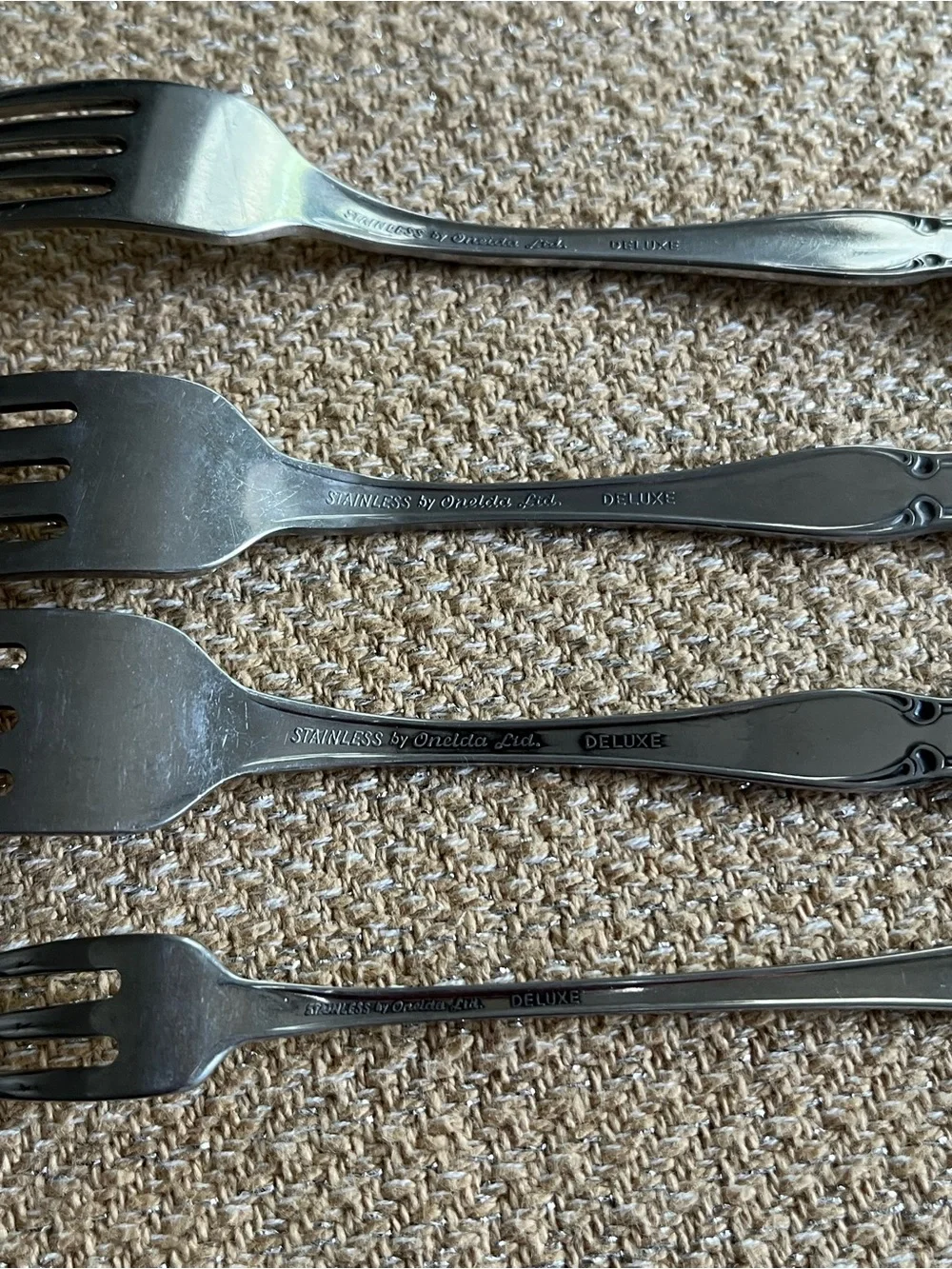 Strathmore Stainless Dinner Forks (3) by ONEIDA *plus bonus cocktail fork